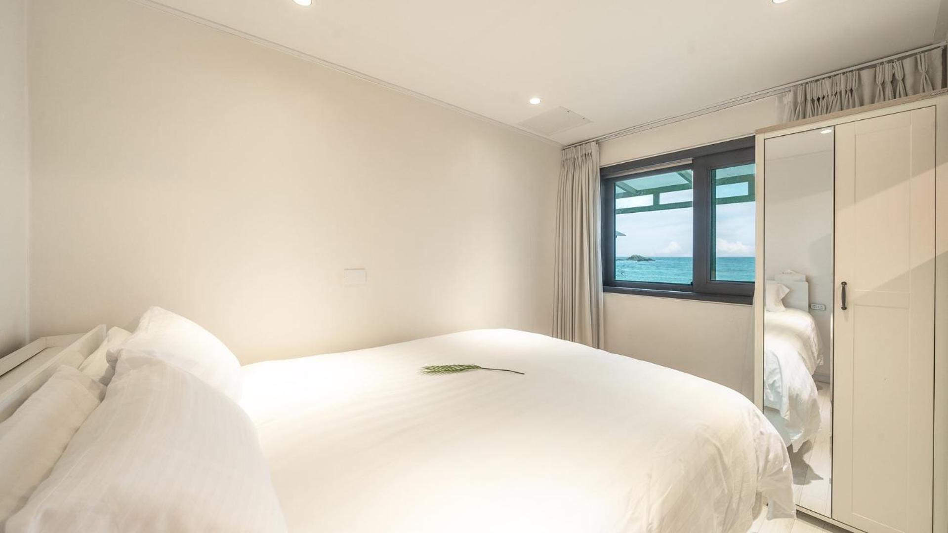 Goseong Littlesquare Oceanview Pension Chambre photo